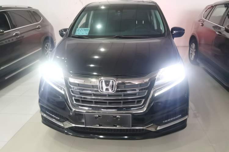 Used Honda Elysion 2019 2.0L Hybrid Luxury Edition
