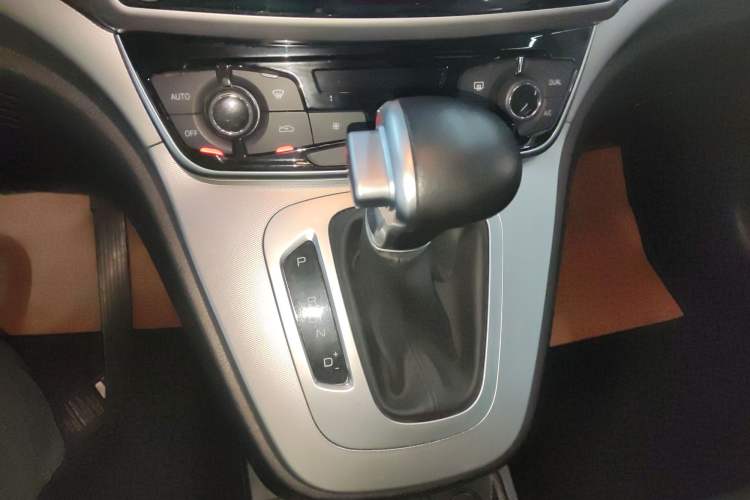 Used Haval M6 2019 1.5T DCT Two-Wheel Drive Elite Version China VI Standard
