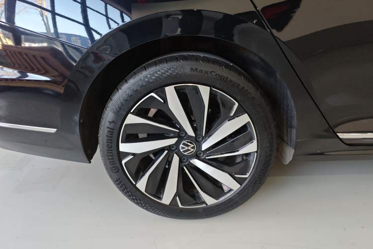 Used Volkswagen Passat 2024 380TSI Dragon Glory Edition
