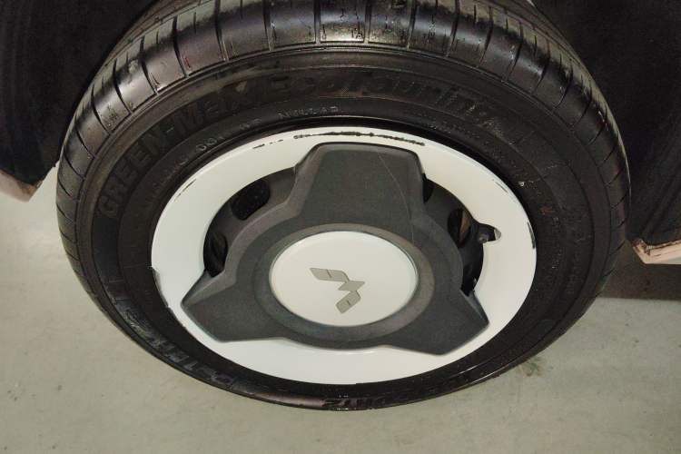 Used Wuling Hongguang MINIEV 2022 Macaron Premium Model – Lithium Ternary Battery
