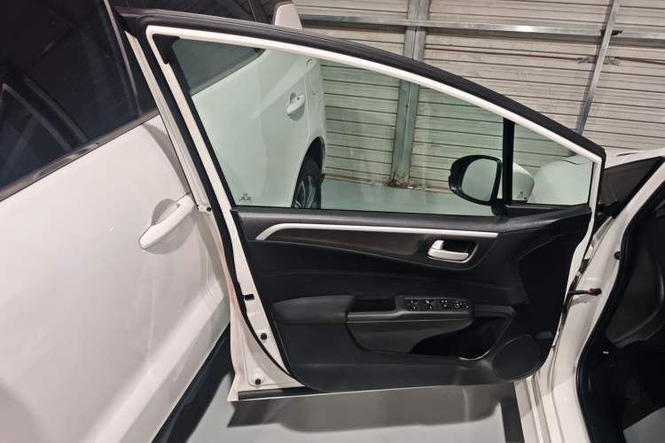 Used Honda Jade 2017 1.8L Automatic Classic Edition 5 seats
