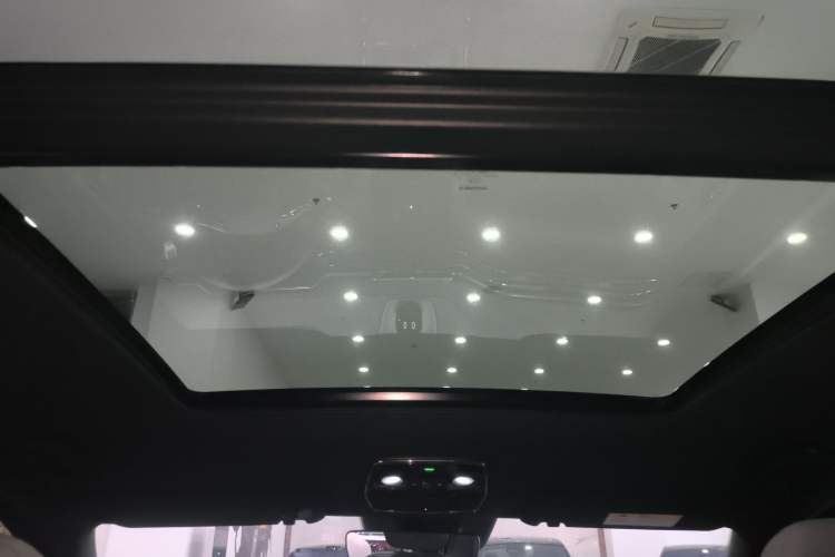 Used Nio ES8 2020 580 km Signature Edition 7-Seater Version
