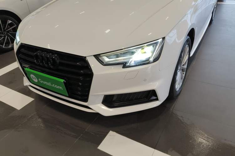 Used Audi A4L 2019 40 TFSI Ambition China VI