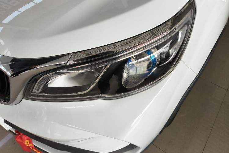 Used Geely Auto Vision X3 2021 PRO 1.5L CVT Deluxe Model
