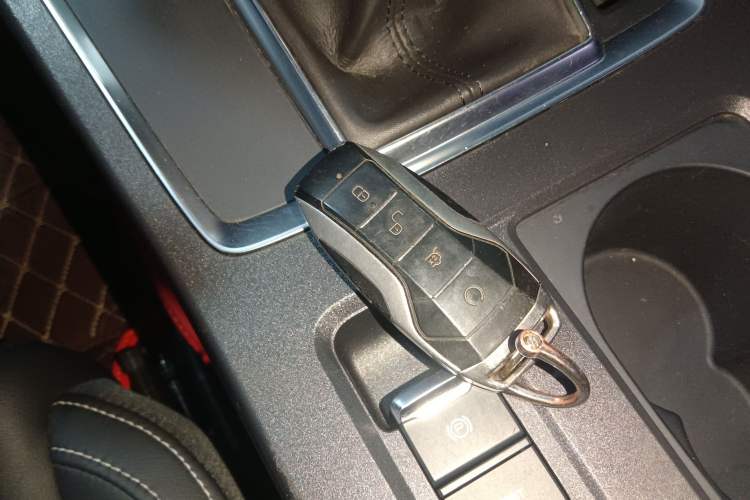 Used BYD Qin Pro 2019 Super Edition 1.5TI Automatic Smart Connect Flagship Model China V Standard
