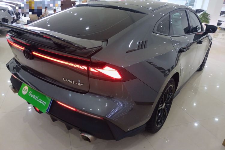 Used Changan UNI-V 2023 1.5T Prestige Model
