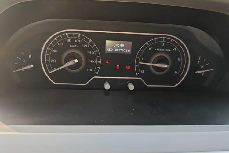 Used SAIC MAXUS Xintu V80 2021 2.0T Manual Classic Aoyuntong Short Wheelbase Mid-Height 7/8/9-Seater