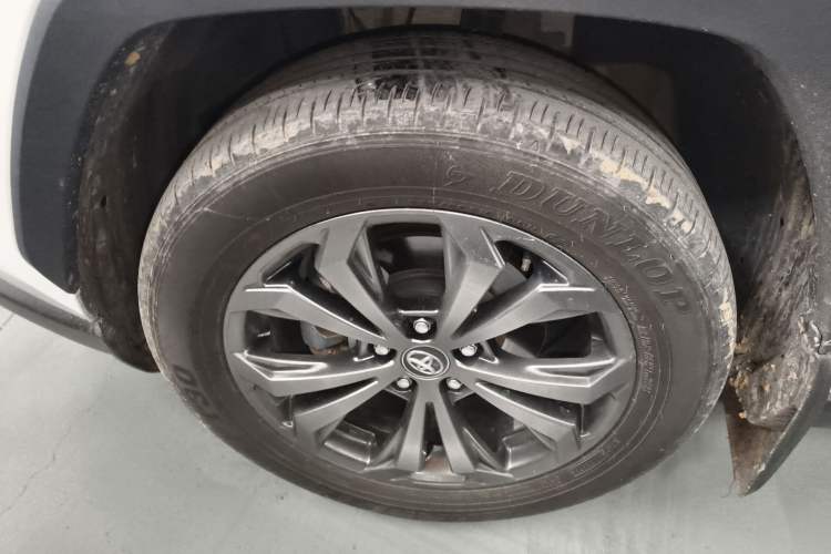 Used Toyota RAV4 2023 2.0L CVT Two-Wheel Drive Fashion Plus Edition
