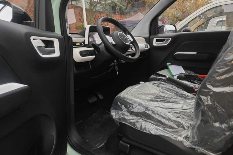 Used Wuling Hongguang MINIEV 2024 3rd Generation 215km Youth Edition

