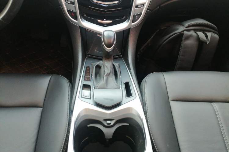 Used Cadillac SRX 2015 3.0L Comfort Version
