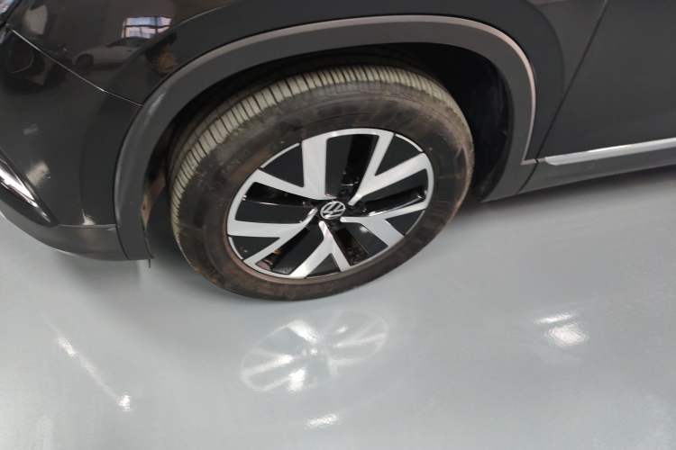 Used Volkswagen Tayron 2024 300TSI Two-Wheel-Drive Luxury Plus Advanced Version
