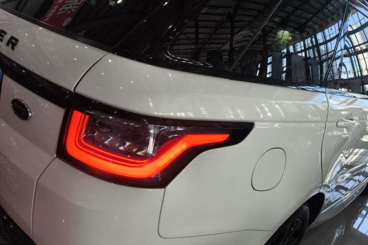 Used Land Rover Range Rover Sport 2020 3.0 L6 SE
