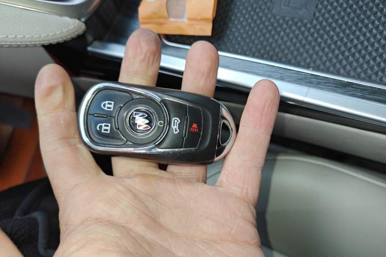 Used Buick GL8 2021 ES Landtrek 653T Comfort Edition