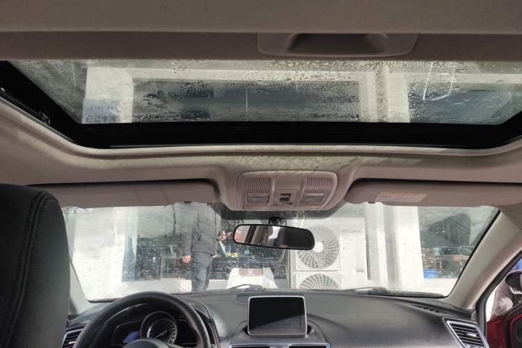 Used Mazda Mazda 3 Axela 2014 Sedan 1.5L Automatic Luxury Model