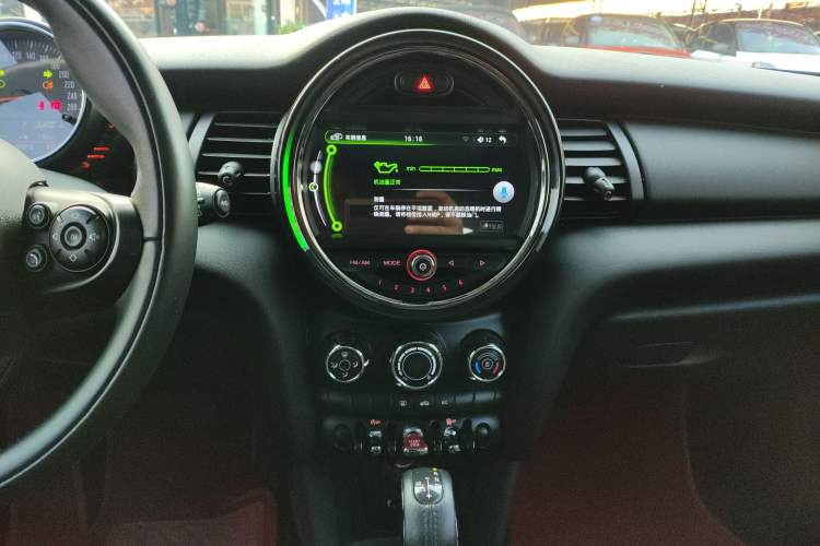 Used  MINI 2016 1.2T ONE Pioneer Edition
