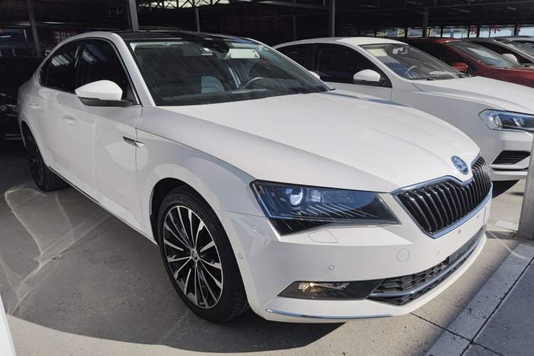 Used Skoda Superb 2016 TSI330 DSG Smart Drive Edition
