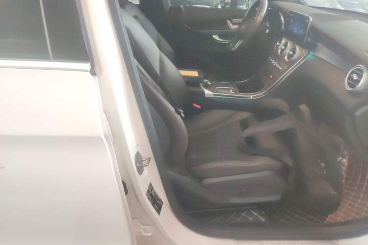 Used Mercedes-Benz GLC 2020 GLC 260 L 4MATIC Luxury Model
