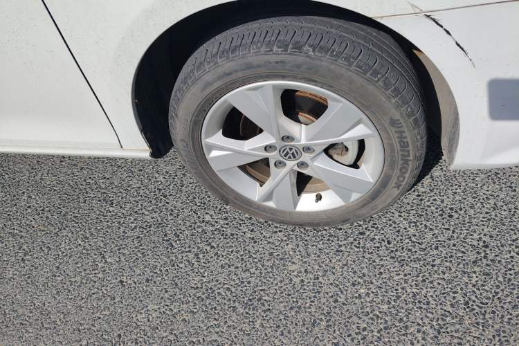 Used Volkswagen Bora 2015 Value Edition 1.6L Automatic Comfort Version