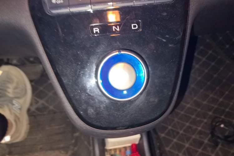 Used ORA White Cat 2022 Upgraded Model 305km Range Luxury Version Lithium-Ion Battery
