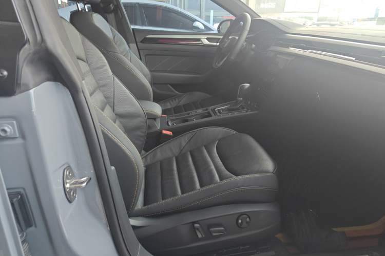 Used Volkswagen FAW-Volkswagen CC 2023 380TSI Striking Edition