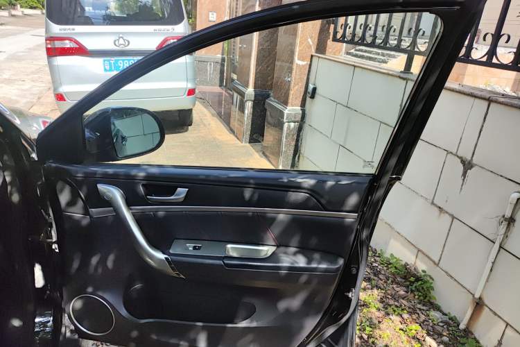 Used Haval H6 2017 Restyled Red-Label Sport Version 1.5T Automatic Two-Wheel Drive Luxury Trim
