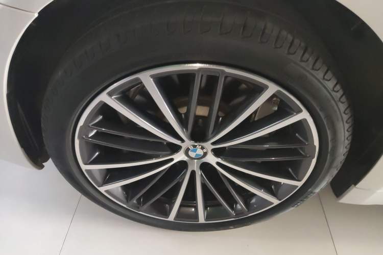 Used BMW 5 Series 2022 Restyled 530Li Leading Edition M Sport Package