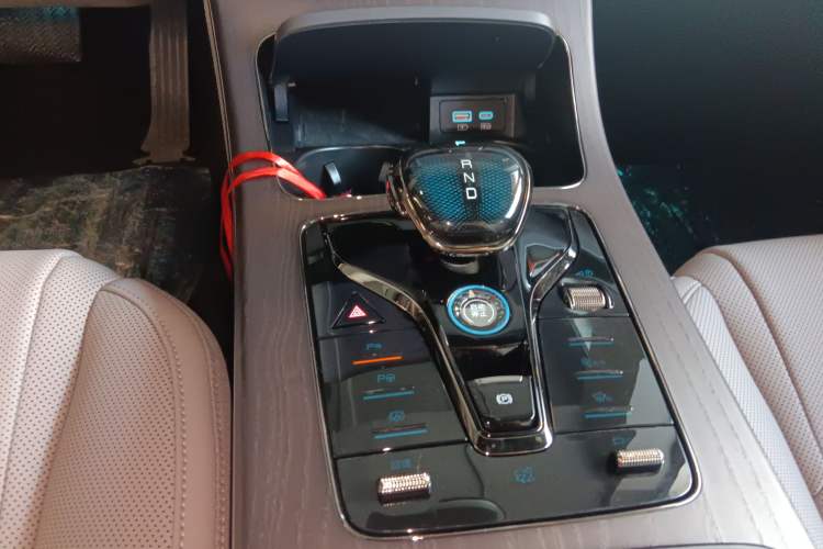 Used BYD Han 2025 EV with 701 km of Laser Radar-Enabled Intelligent Driving