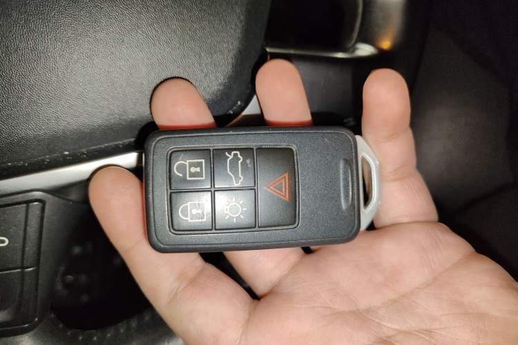 Used Volvo XC60 2017 T5 Smart Upgrade Edition