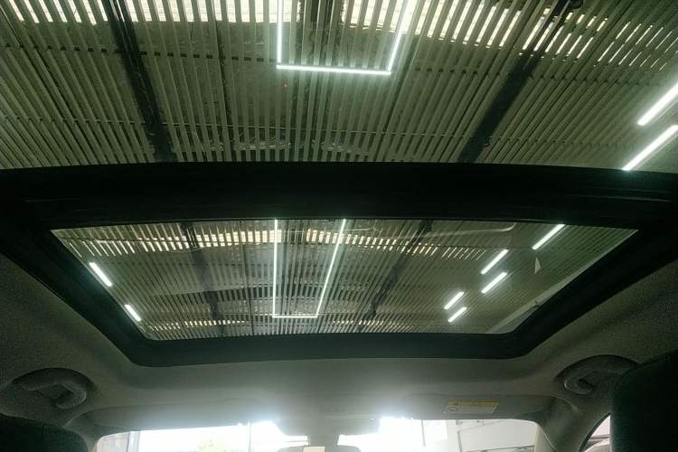 Used Buick Envision 2018 20T Two-Wheel-Drive Elite Model
