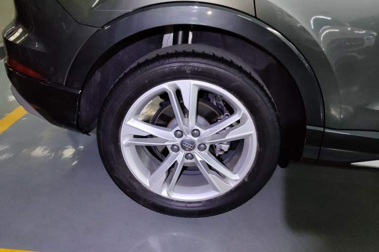 Used Audi Q3 2020 40 TFSI Fashionable and Elegant Model
