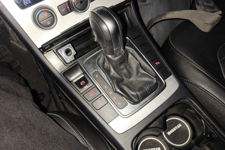 Used Volkswagen Magotan 2015 1.8TSI Advanced Model