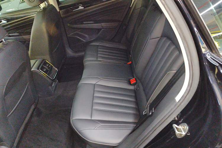 Used Volkswagen Passat 2019 280TSI Business Edition China VI
