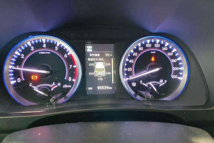 Used Toyota Highlander 2018 2.0T Four-Wheel Drive Prestige Version 7 Seats China VI Standard