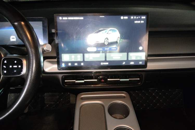 Used AION Y 2022 Plus 70 Enjoy Edition
