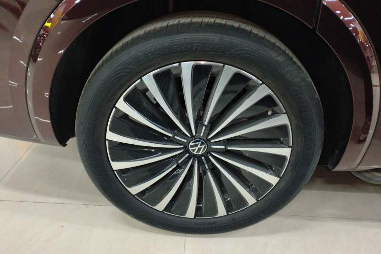 Used Volkswagen Viloran 2022 380TSI Prestige Edition
