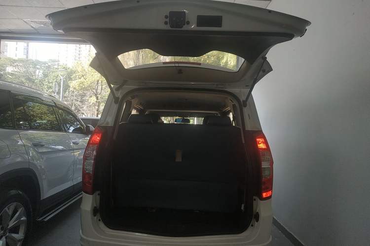 Used Wuling Hongguang 2015 1.5L S Basic Version China V Standard
