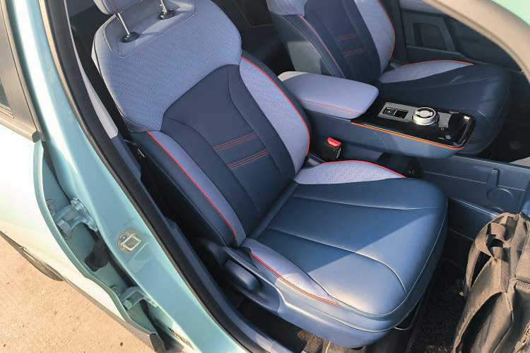 Used Geometry E Firefly 2022 401 km Linglong Tiger 4 Seats