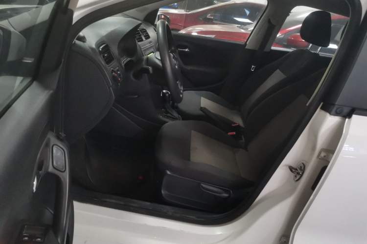 Used Volkswagen Polo 2016 1.4L Automatic Trendy Model
