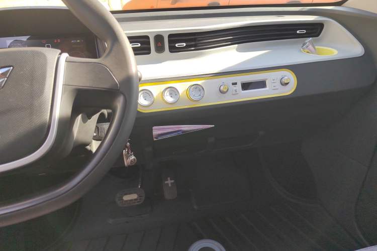 Used Wuling Hongguang MINIEV 2021 Macaron Premium Model – Lithium-NMC