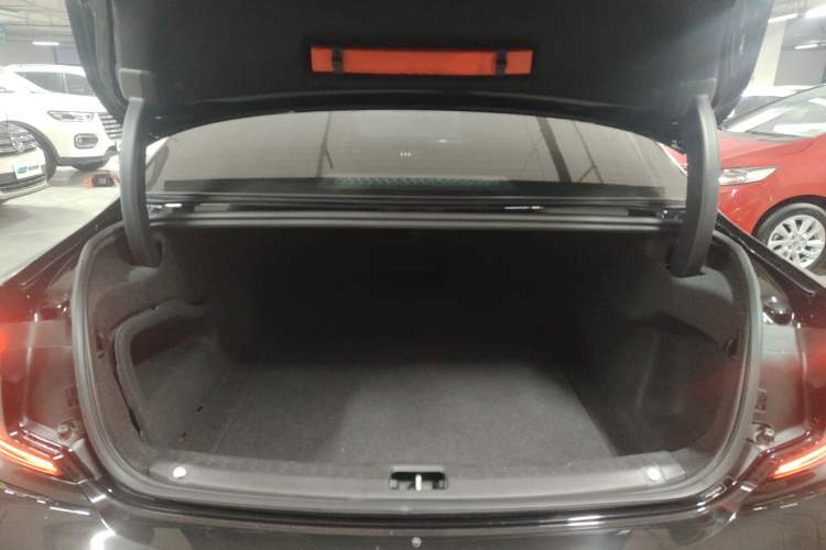 Used Volvo S90 2023 B5 Zhiyi Luxury Edition
