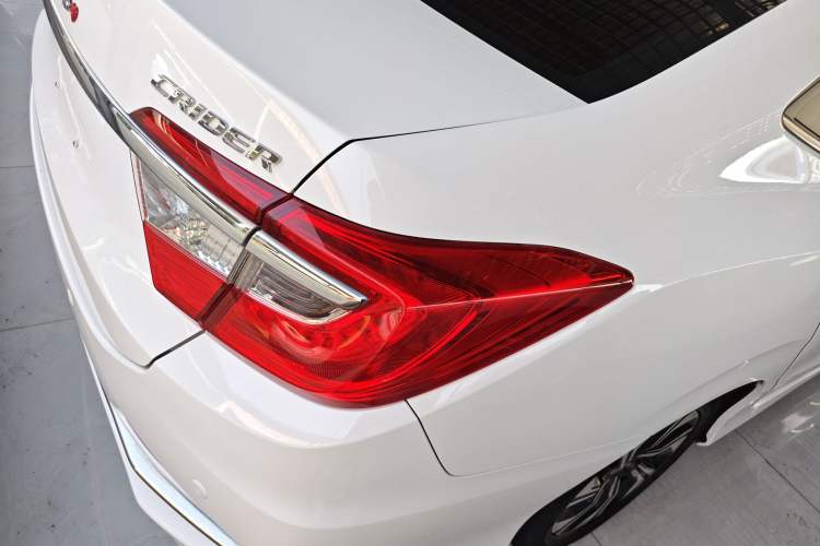 Used Honda Crider 2016 1.8L CVT Luxury Edition
