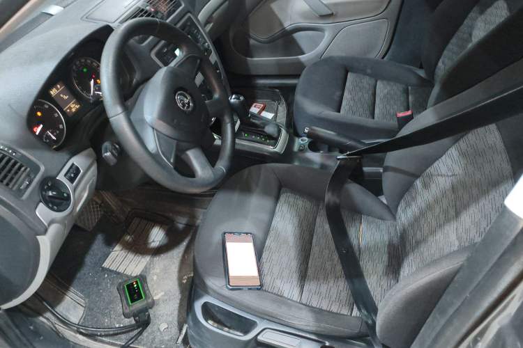 Used Skoda Octavia 2015 Classic Model 1.6L Automatic Elegance Edition
