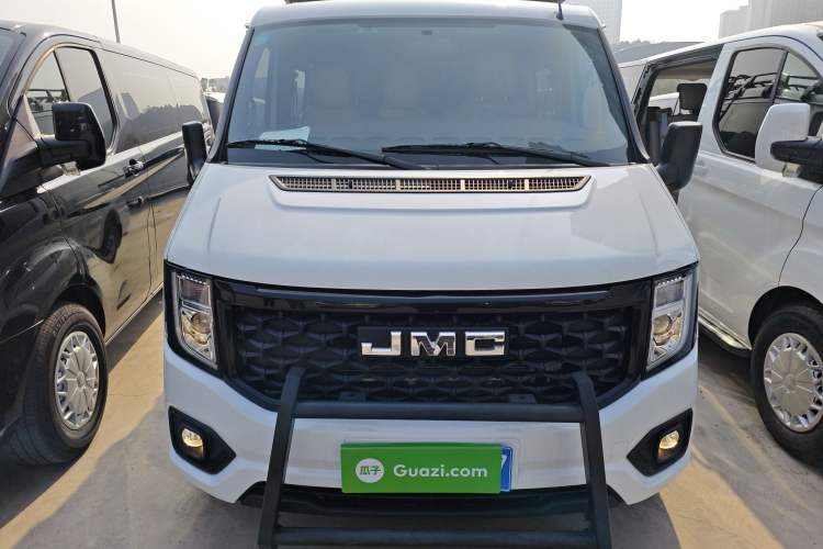 Used JMC Fushun 2023 2.0T Automatic Short-Wheelbase Low-Roof Commercial & Multi-Purpose Passenger Vehicle 6 Seats with Lift-Up Tailgate
