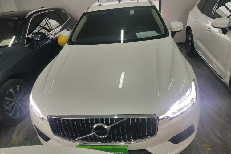 Used Volvo XC60 2019 T5 4x4 Zhiyuan Edition China VI Standard
