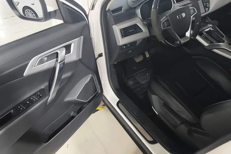 Used Geely Auto Emgrand X7 Sport 2016 1.8TD Automatic Smart Connectivity Version