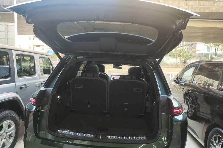 Used Li Auto L8 2023 Max model
