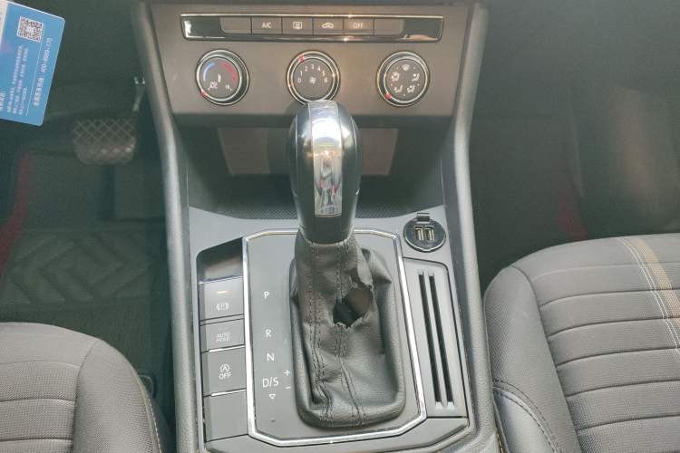 Used Volkswagen Lavida 2021 1.5L Automatic Vision Edition
