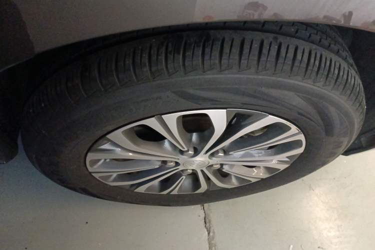 Used Buick GL8 2022 Land Cruiser Executive Class 652T Comfort Model
