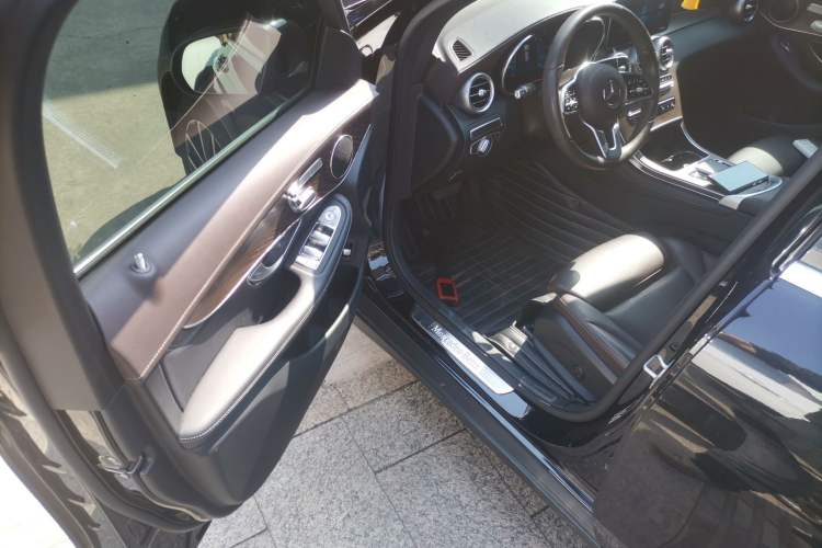 Used Mercedes-Benz GLC 2020 Facelift GLC 260 L 4MATIC Luxury Edition
