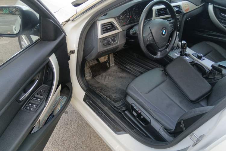 Used BMW 3 Series 2015 320Li Luxury Edition Fashion Model
